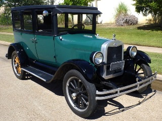 Right front 1926 Chevrolet Superior Sedan