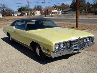 Right front 1972 Ford LTD Brougham